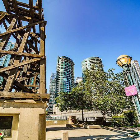 Chol Furnished Suites Heart Of Downtown Toronto, 2 Beds, Free Parking, Cn Tower View Экстерьер фото