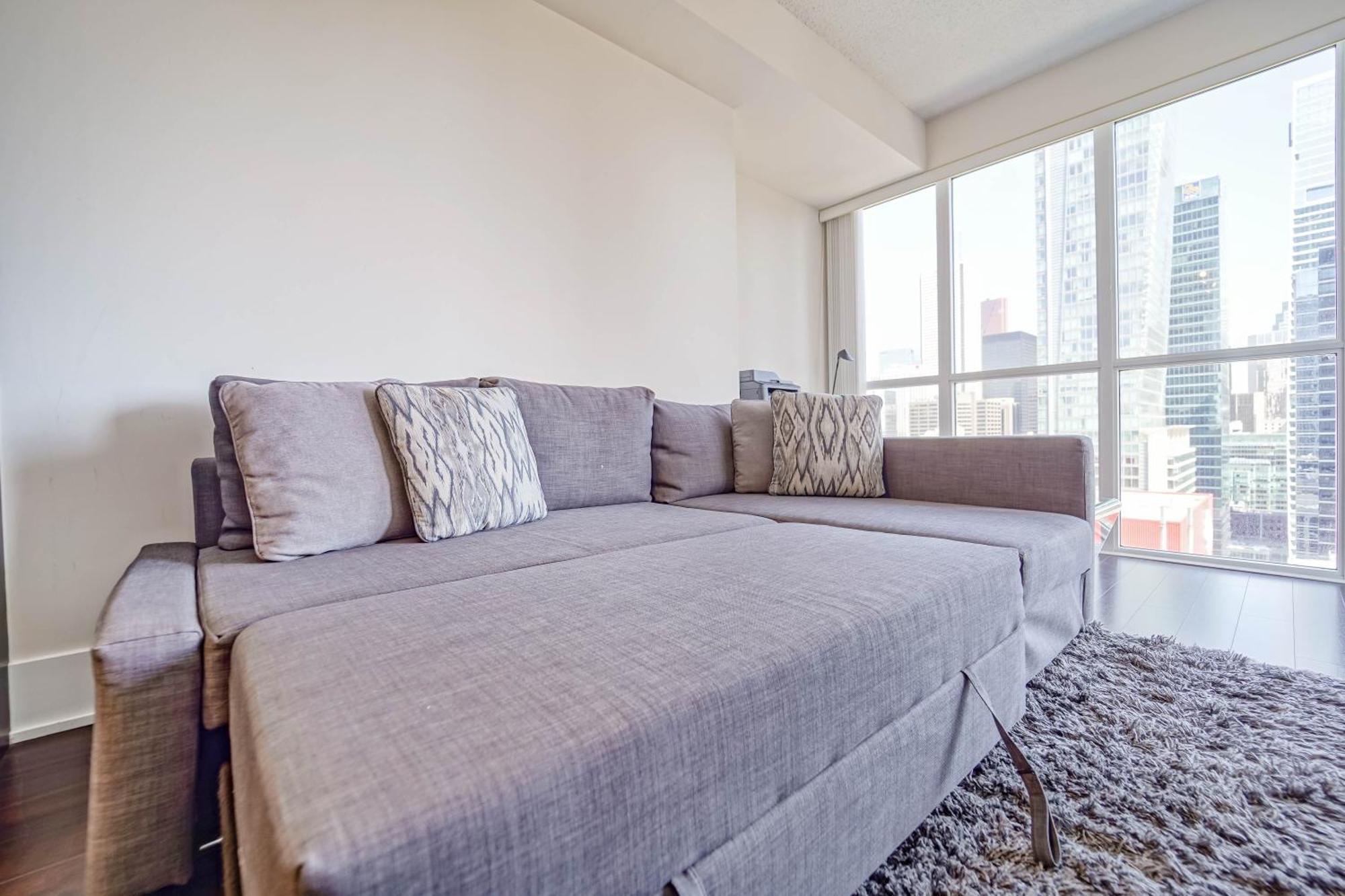 Chol Furnished Suites Heart Of Downtown Toronto, 2 Beds, Free Parking, Cn Tower View Экстерьер фото