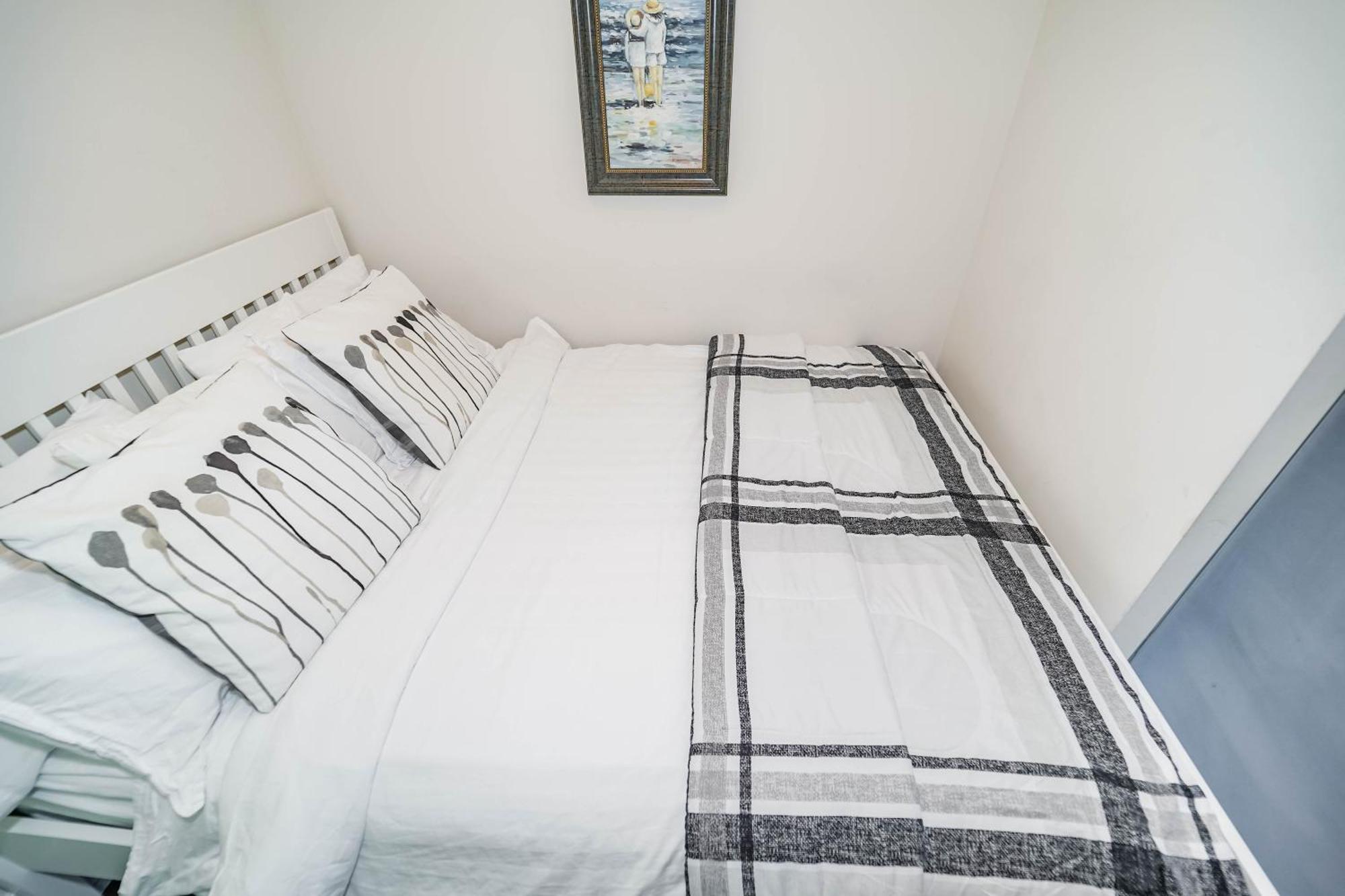 Chol Furnished Suites Heart Of Downtown Toronto, 2 Beds, Free Parking, Cn Tower View Экстерьер фото