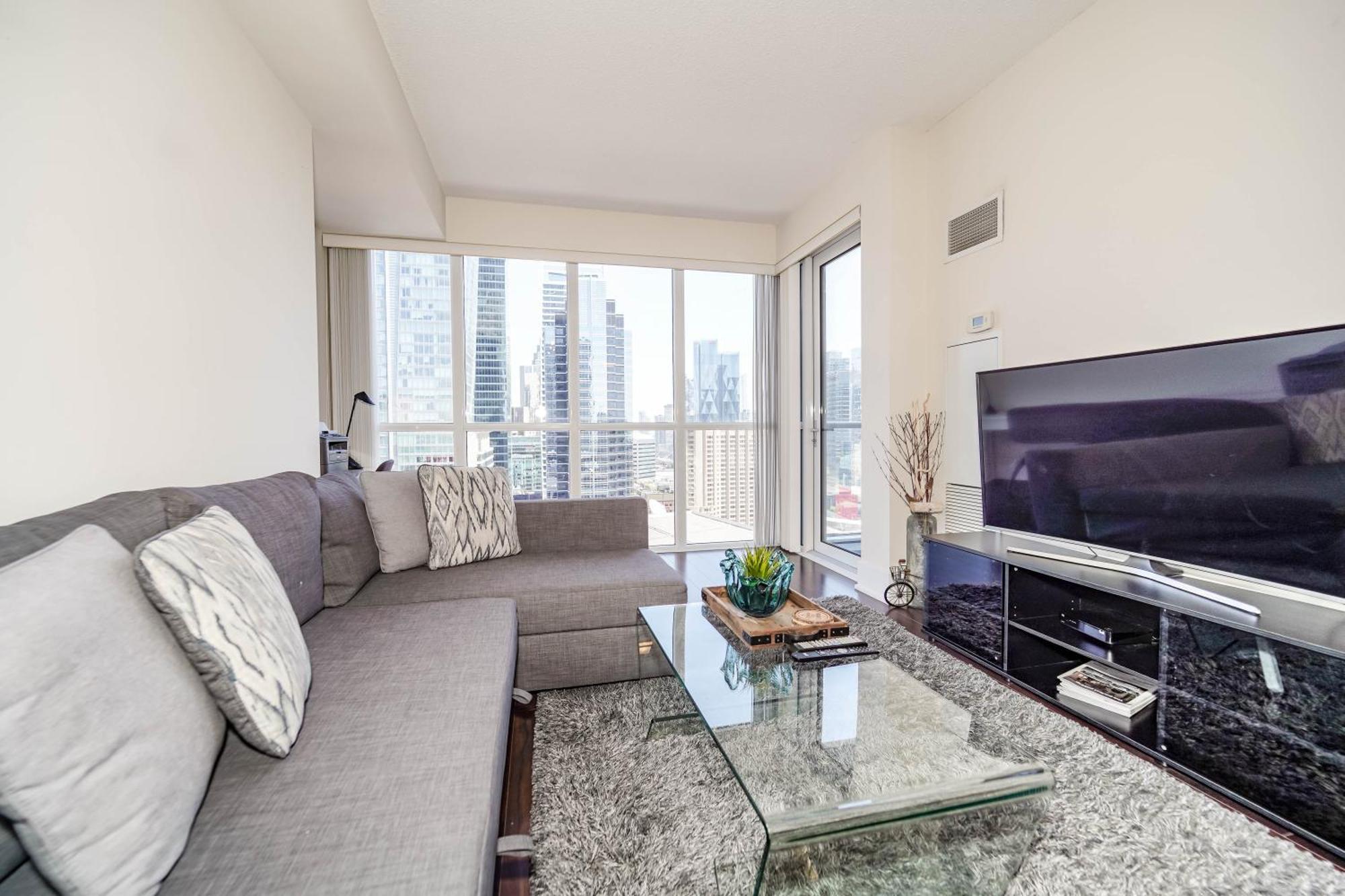 Chol Furnished Suites Heart Of Downtown Toronto, 2 Beds, Free Parking, Cn Tower View Экстерьер фото