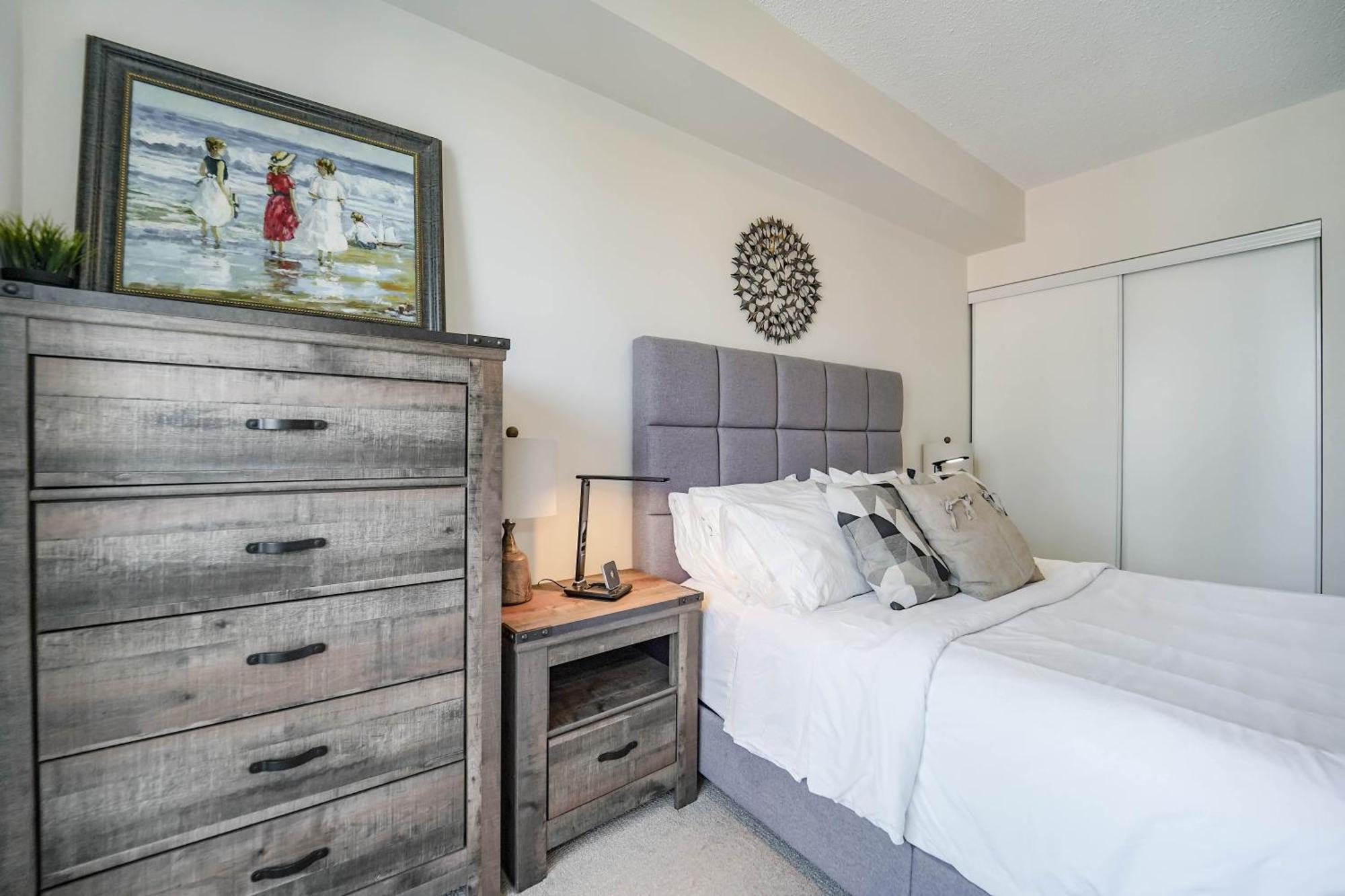 Chol Furnished Suites Heart Of Downtown Toronto, 2 Beds, Free Parking, Cn Tower View Экстерьер фото